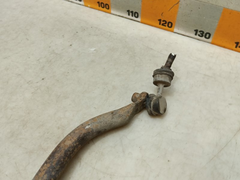 Стабилизатор передний