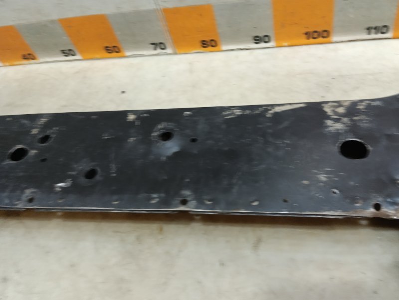 Балка подрадиаторная