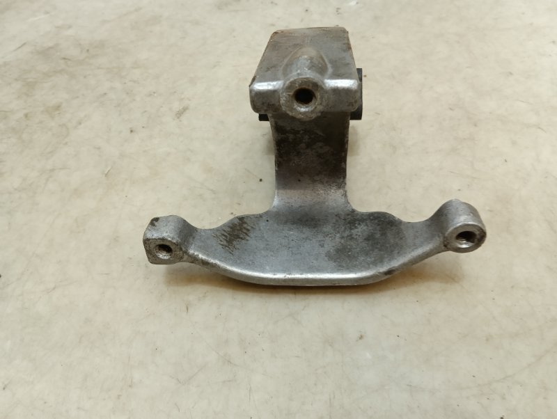 Опора двигателя