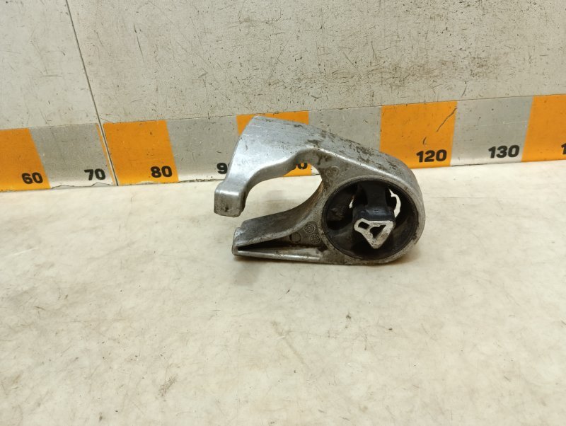 Опора двигателя