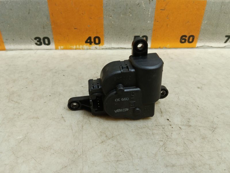 Моторчик заслонки печки