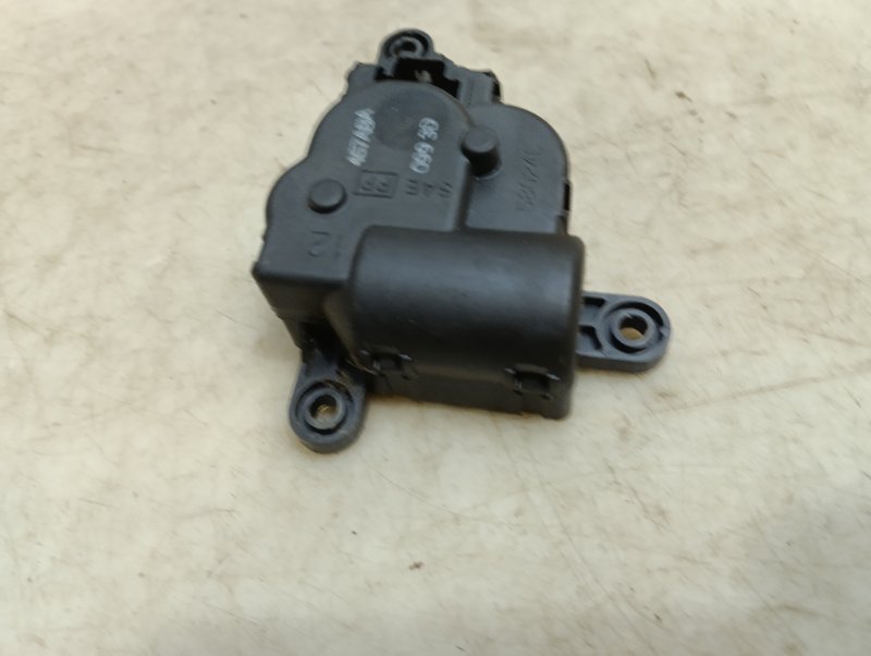 Моторчик заслонки печки