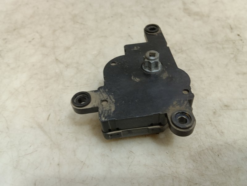 Моторчик заслонки печки