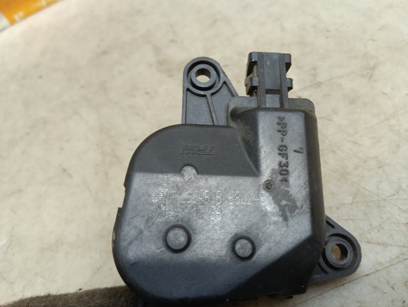 Моторчик заслонки печки