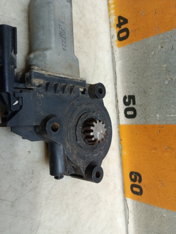 Моторчик стеклоподъемника