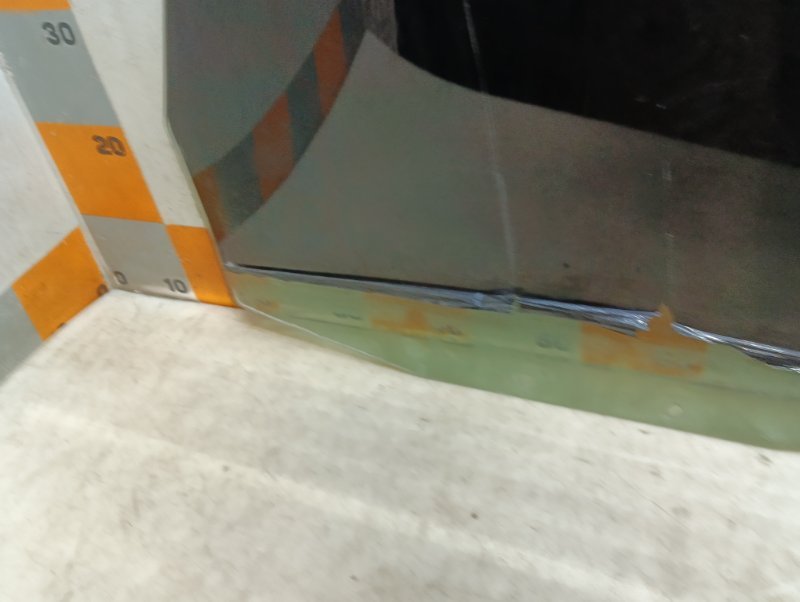 Стекло двери задней левой