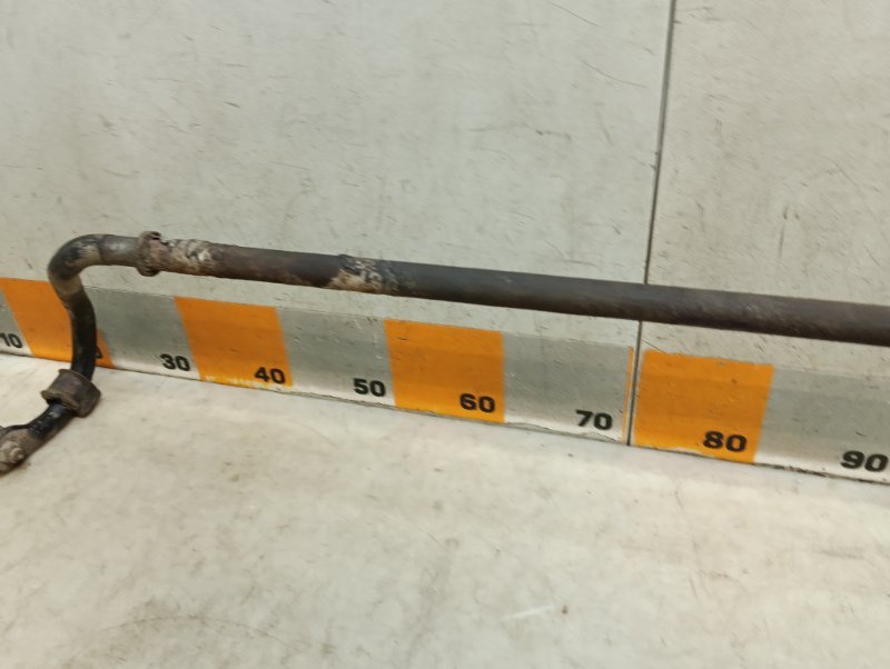 Стабилизатор передний