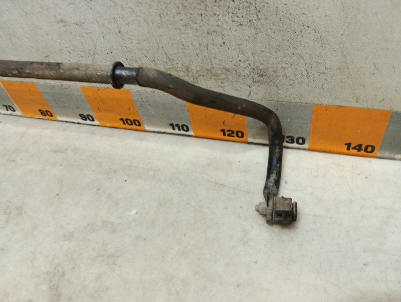 Стабилизатор передний