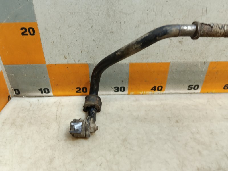 Стабилизатор передний