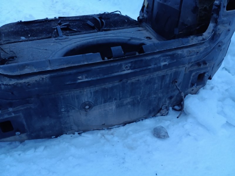 Кузовной элемент