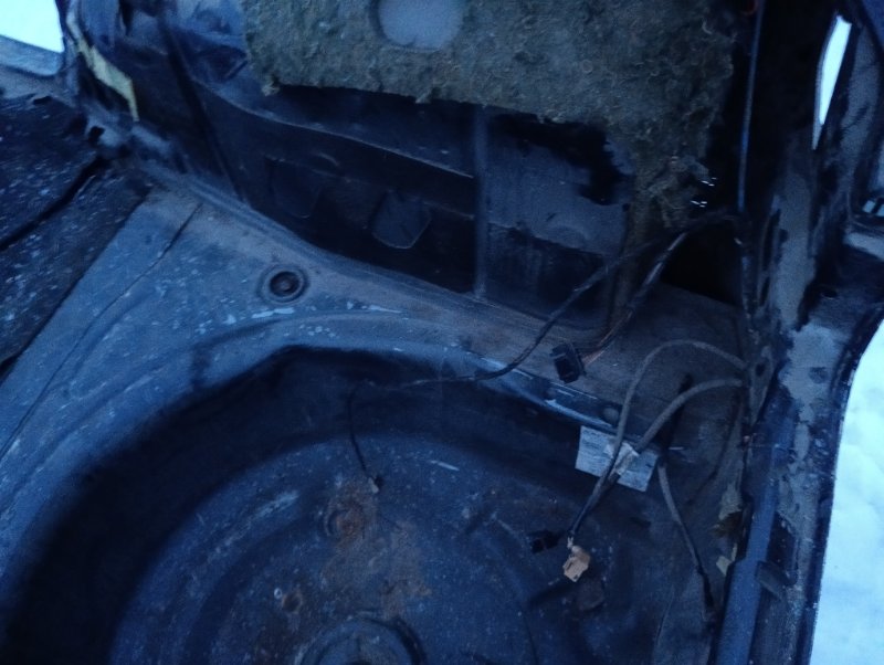 Крыло заднее правое