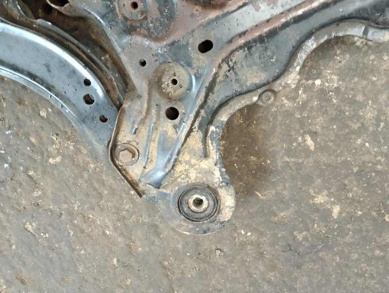 Балка подмоторная