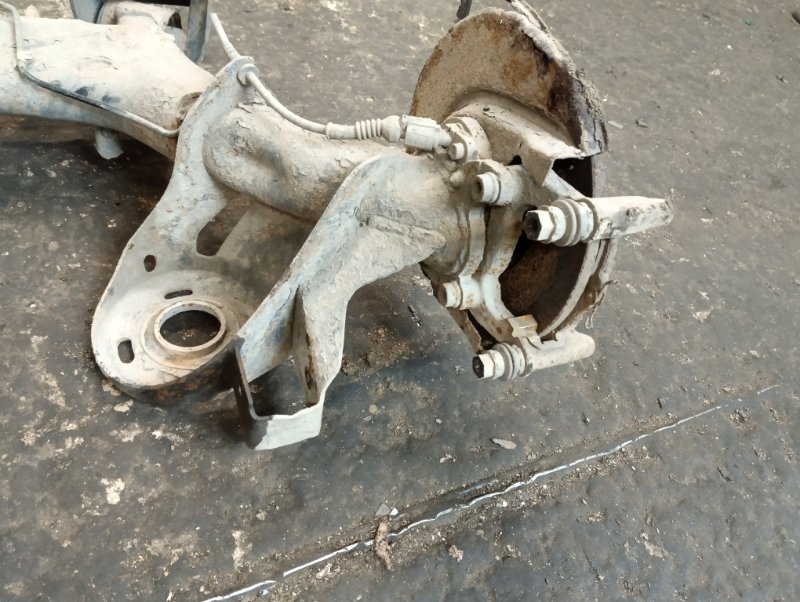 Балка задняя