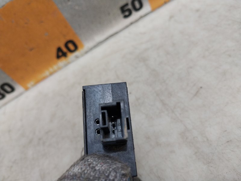 Кнопка корректора фар