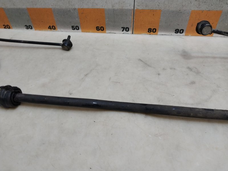 Стабилизатор передний