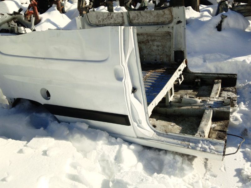 Кузовной элемент