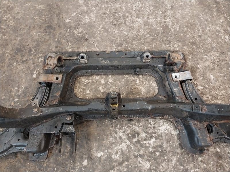 Балка подмоторная