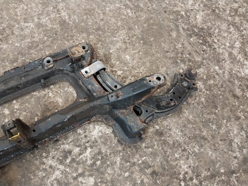 Балка подмоторная