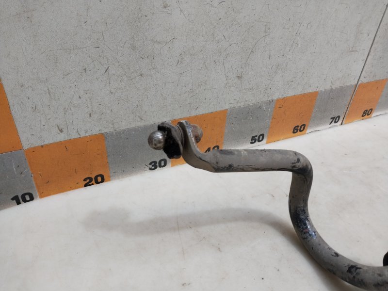 Стабилизатор передний