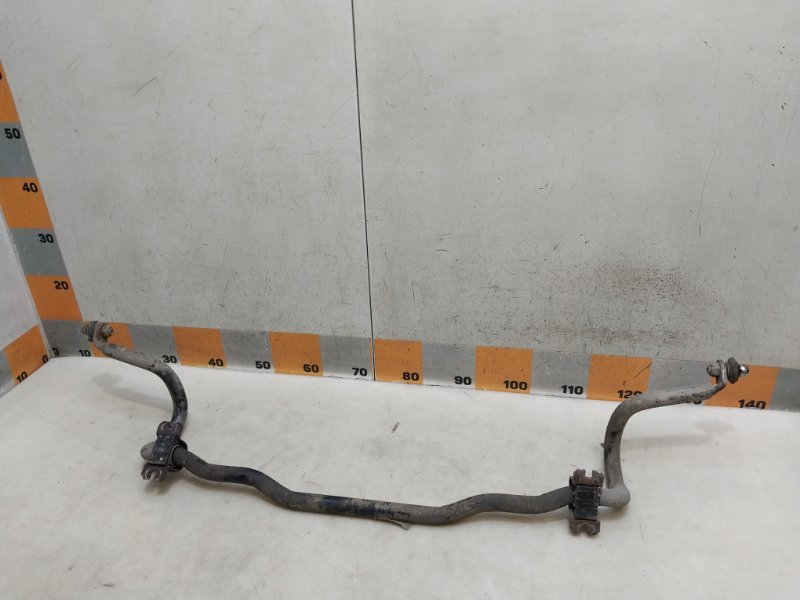 Стабилизатор передний