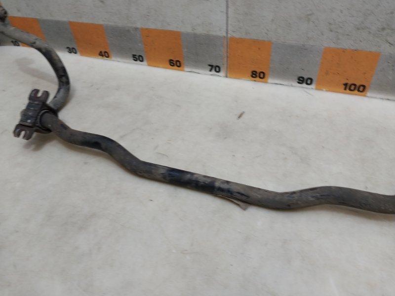 Стабилизатор передний