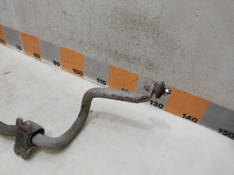 Стабилизатор передний