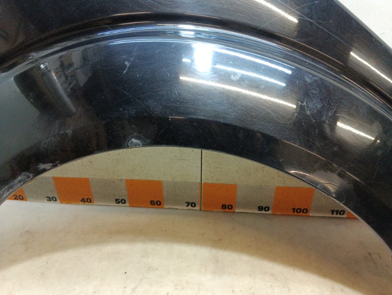 Крыло переднее правое