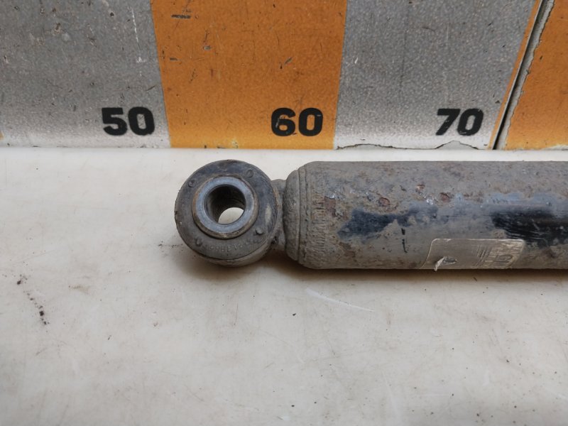 Амортизатор задний (стойка)