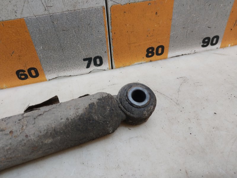 Амортизатор задний (стойка)