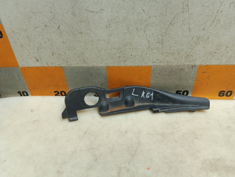 Накладка переднего крыла левого