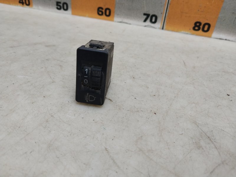 Кнопка корректора фар