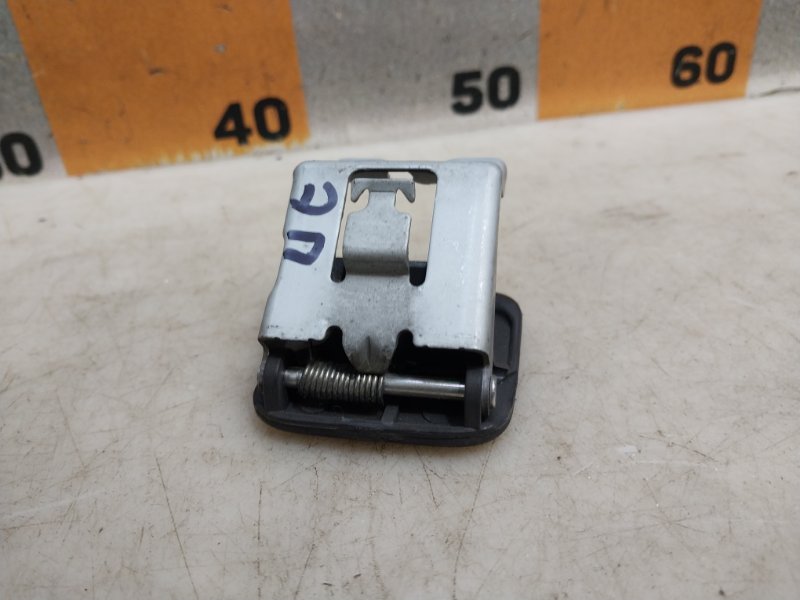 Ручка открывания капота