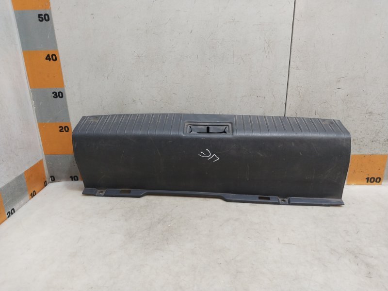 Обшивка багажника