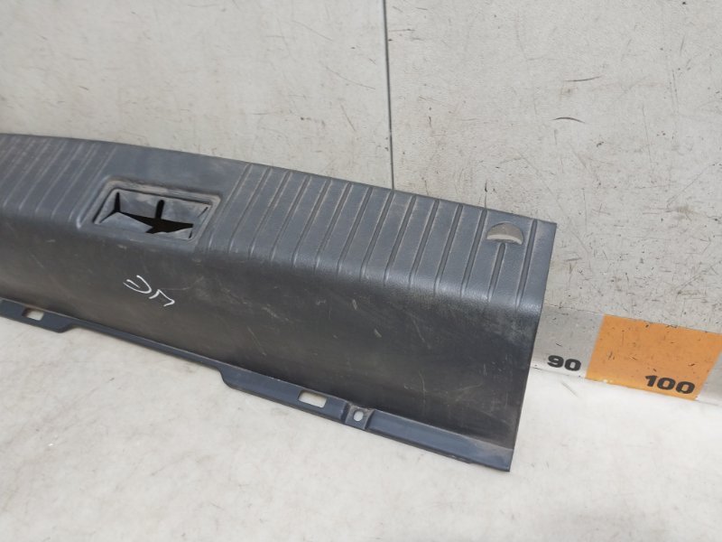 Обшивка багажника