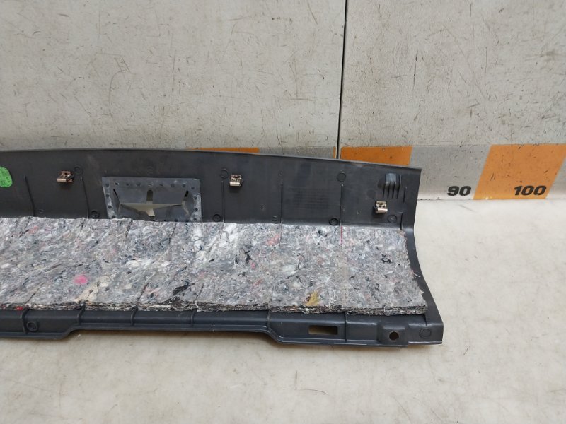 Обшивка багажника