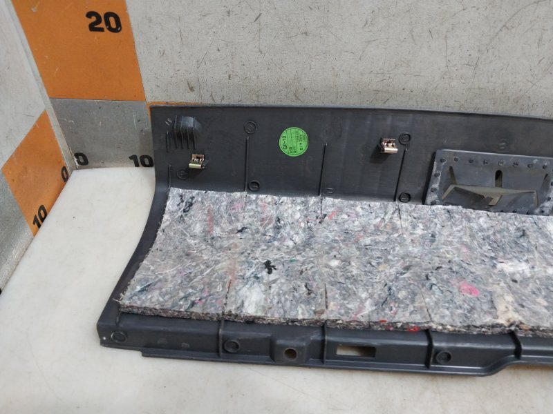 Обшивка багажника