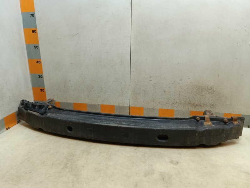 Усилитель переднего бампера