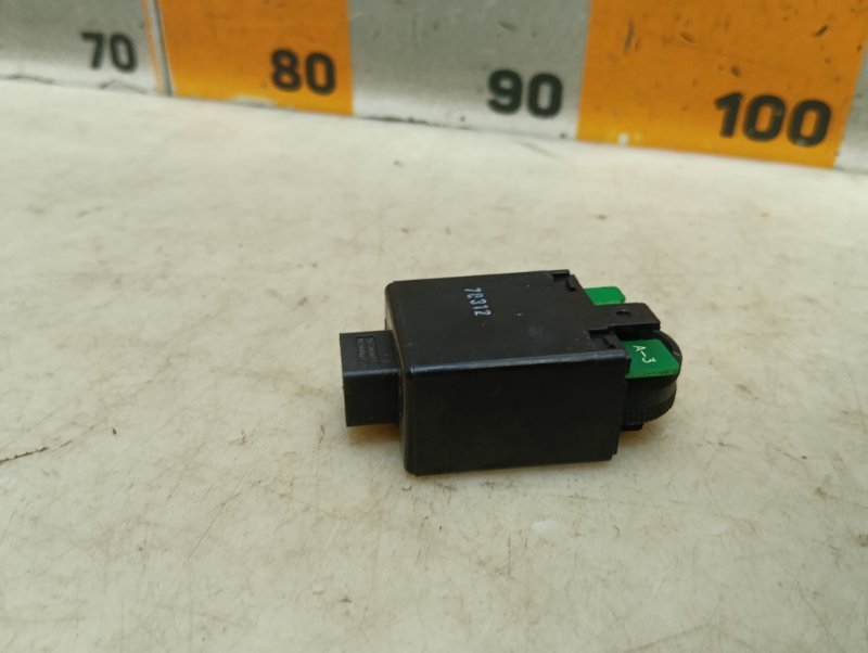 Кнопка корректора фар