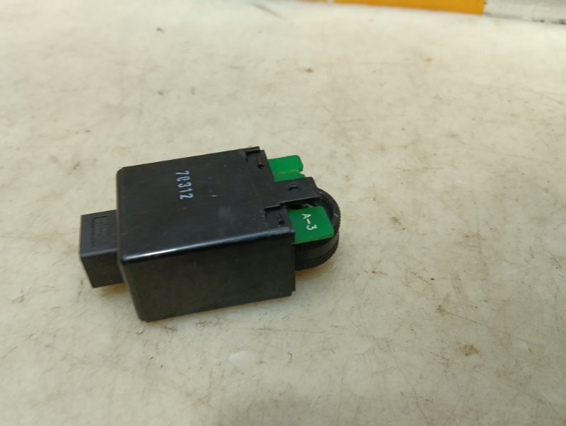 Кнопка корректора фар