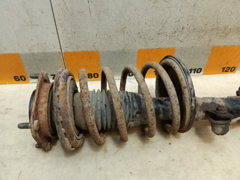 Амортизатор передний