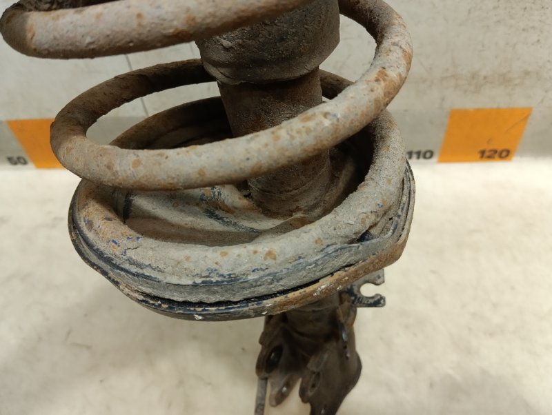 Амортизатор передний