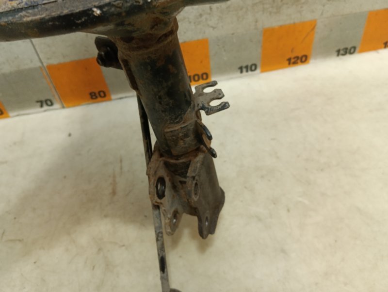 Амортизатор передний