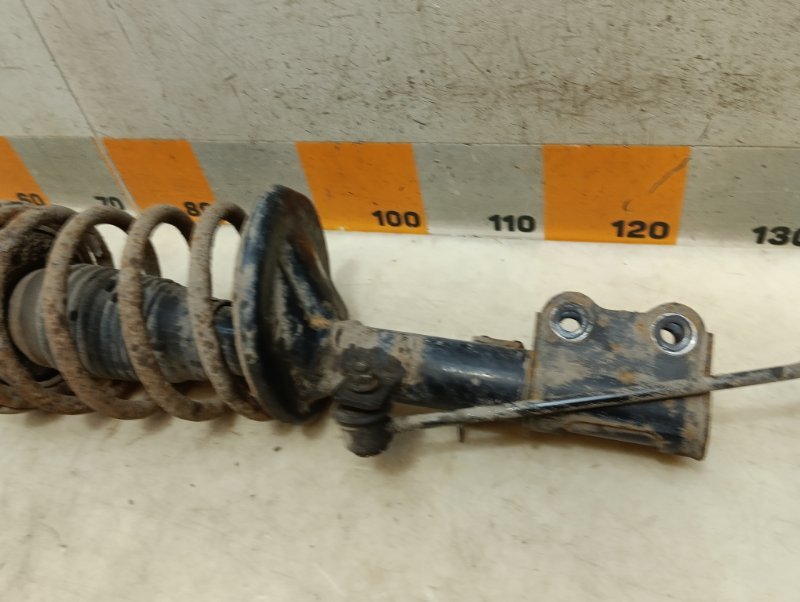 Амортизатор передний