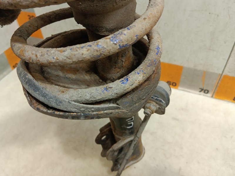 Амортизатор передний