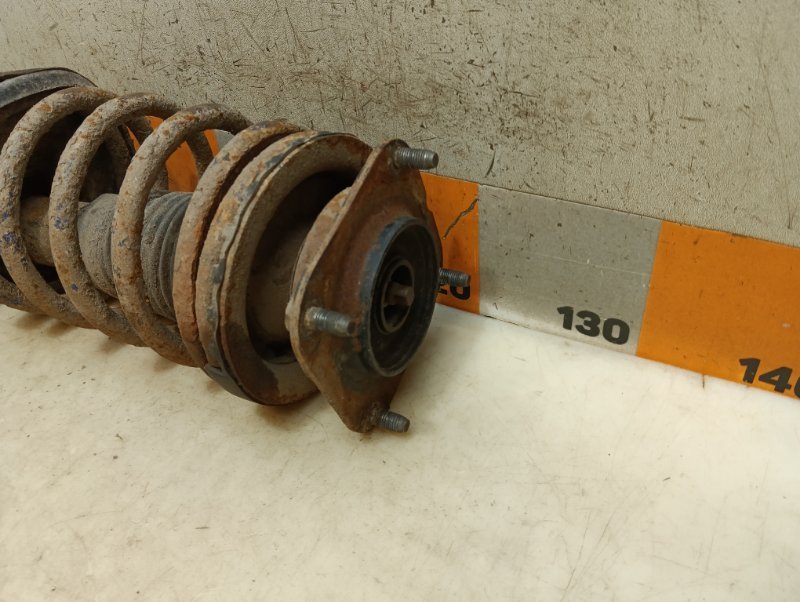 Амортизатор передний