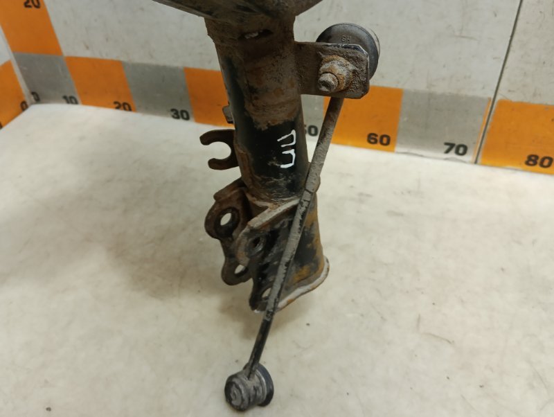 Амортизатор передний