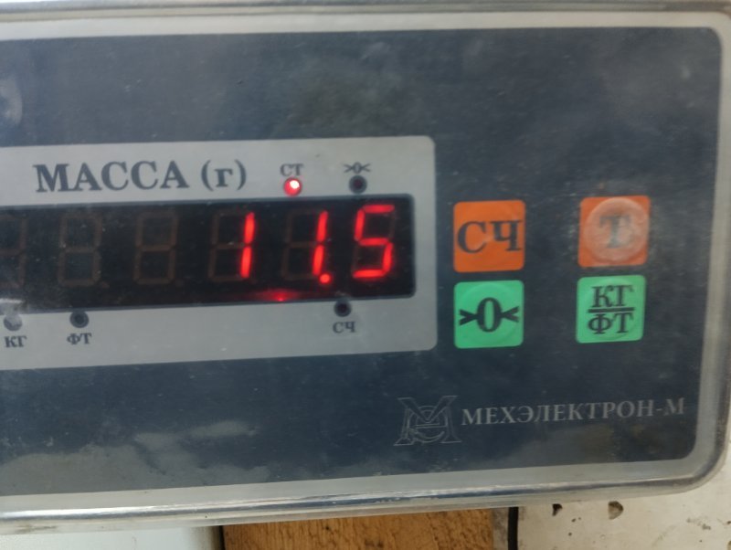 Кулак поворотный передний правый