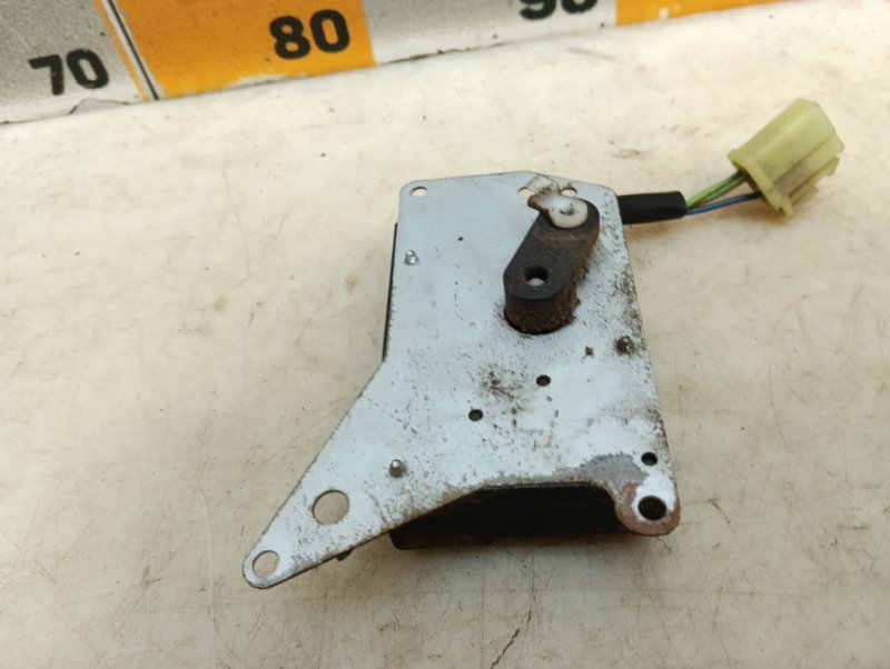 Моторчик заслонки печки