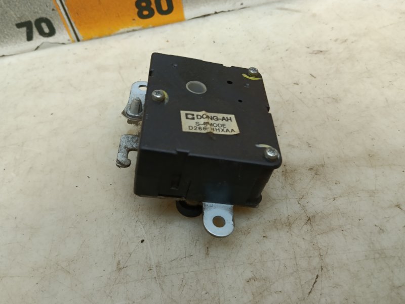 Моторчик заслонки печки