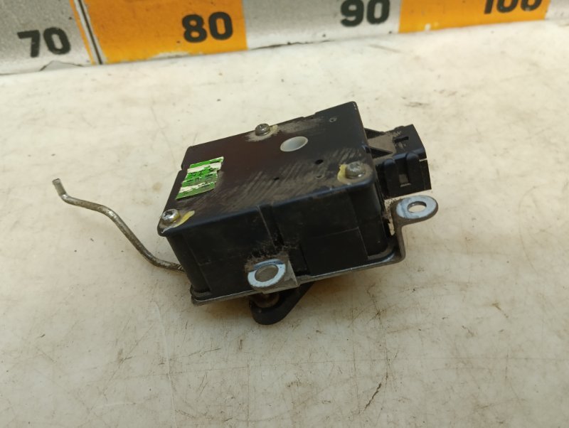 Моторчик заслонки печки